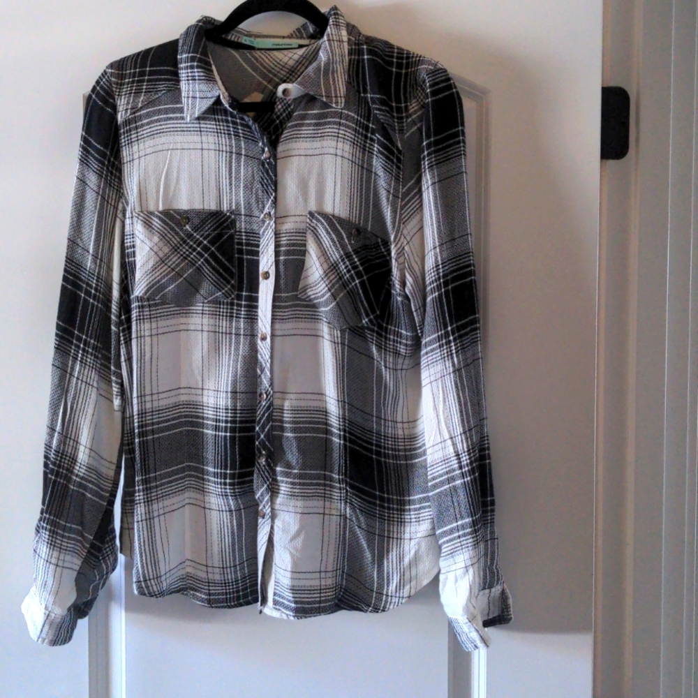 Black and white flannel print shirt